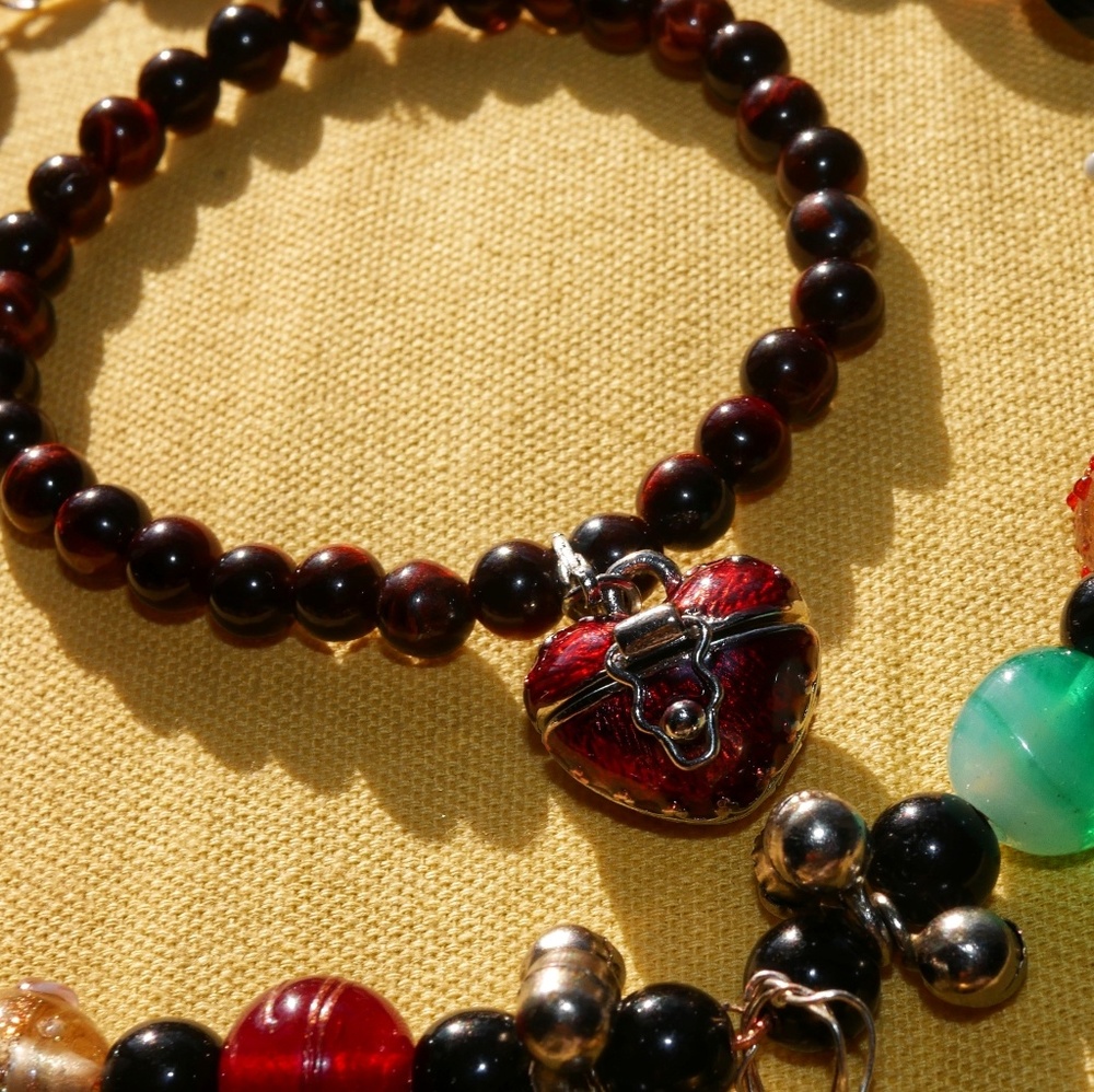 Reattachable Heart Shaped Box Braclet